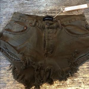 Mustard Seed shorts Size medium. ***NWT***